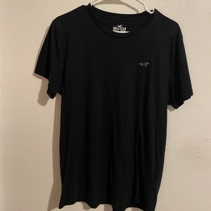 5pc Men’s Hollister T-Shirt Bundle. 4 Size Medium, 1 Size XL